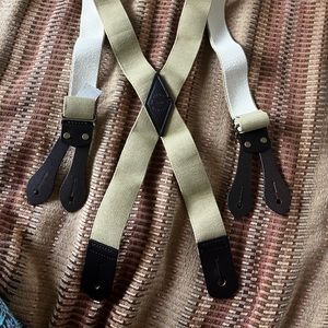 Tan suspenders